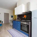 Mediterranea Apartment- Station - Free Wifi&netflix アパート