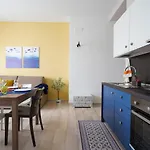 Mediterranea Apartment- Station - Free Wifi&netflix アパート *