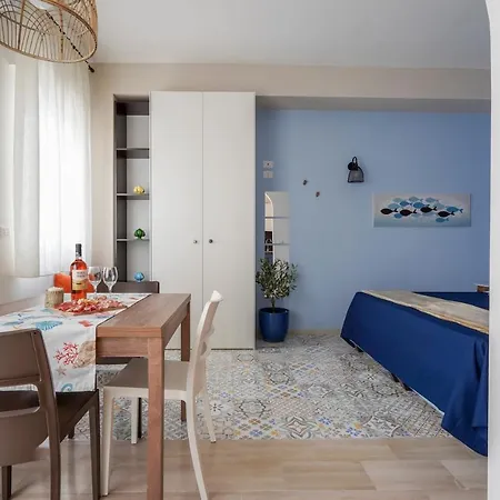 شقة Mediterranea Apartment- Station - Free Wifi&netflix