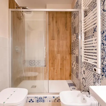 شقة Mediterranea Apartment- Station - Free Wifi&netflix